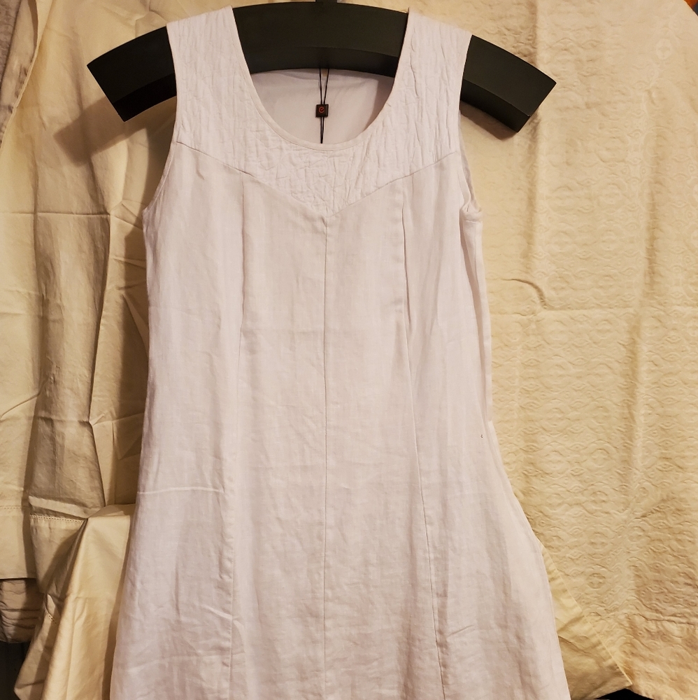 CUTE WHITE LINEN DRESS NWT